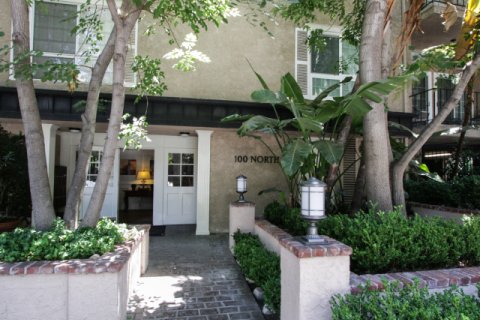100 N Wetherly Beverly Center