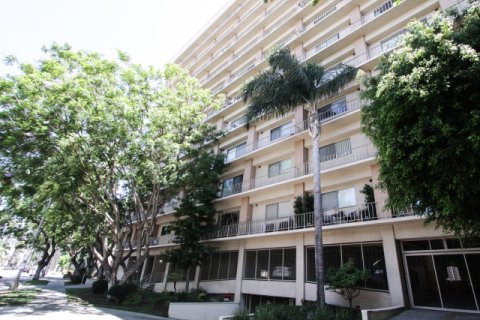 100 South Doheny Beverly Center