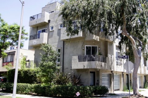 Arnaz Villas Beverly Center