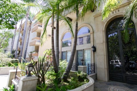 Willaman Villas Beverly Center