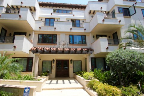 Oakhurst Court Beverly Hills