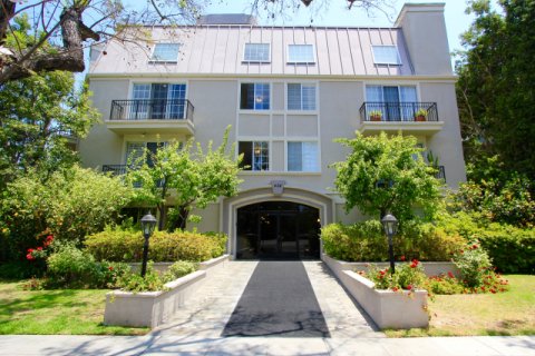 Oakhurst Regency Beverly Hills