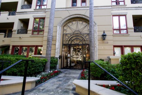 The Oakhurst Beverly Hills