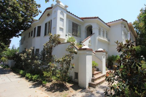 Villa Almont Beverly Hills