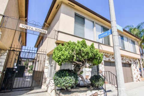 Vista Homes Long Beach