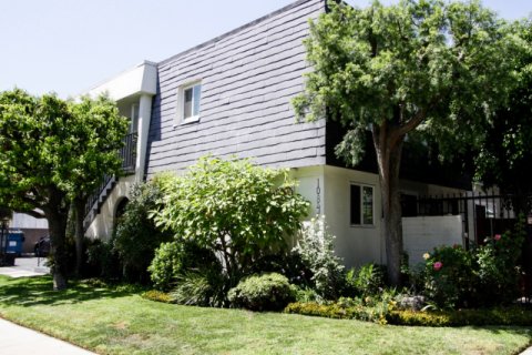 Toluca Continental Townhomes North Hollywood