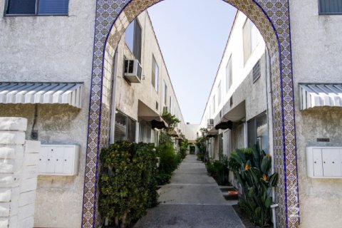 Villa Casitas North Hollywood