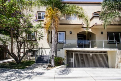 14315 Magnolia Blvd Sherman Oaks