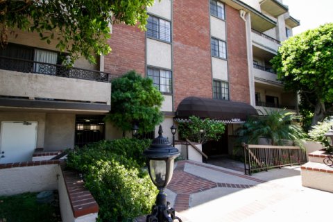 14600 Dickens St Sherman Oaks