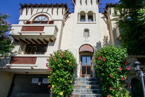 4360 Ventura Canyon Ave Sherman Oaks