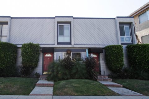 4381 Ventura Canyon Ave Sherman Oaks