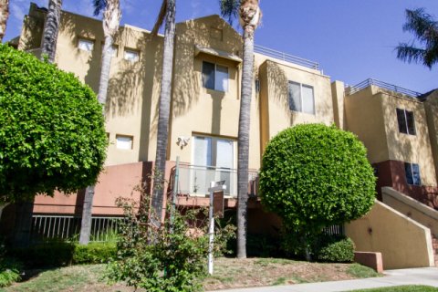 Avanti Park West Sherman Oaks