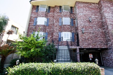 Baron Manor Sherman Oaks