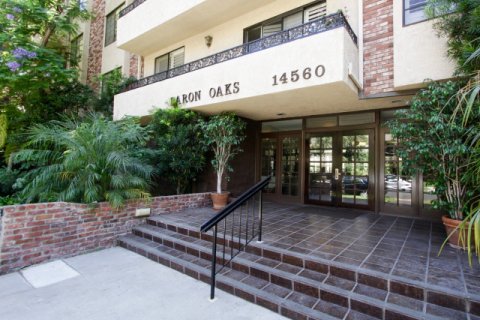 Baron Oaks Sherman Oaks
