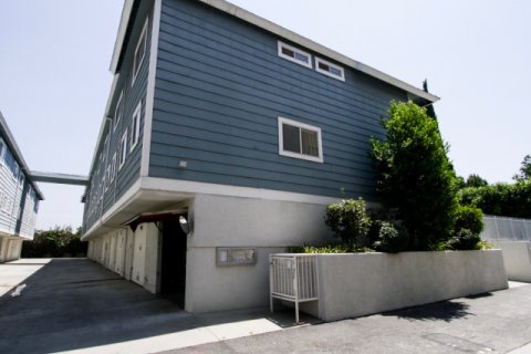 Burbank Townhomes Sherman Oaks