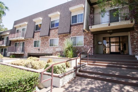 Canyon Wood Villas Sherman Oaks