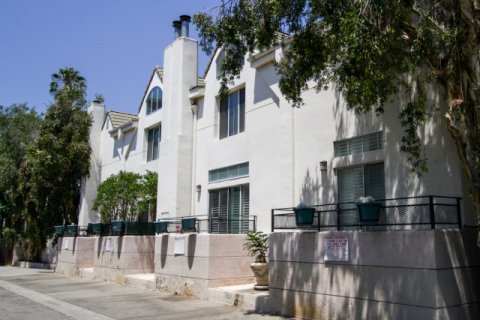 Chelsea Court Sherman Oaks