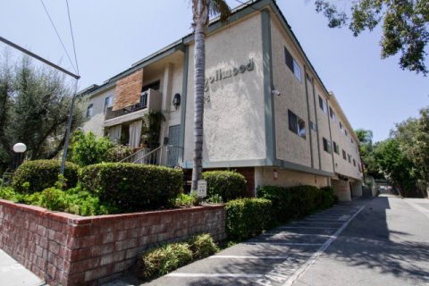Knollwood Villas Sherman Oaks