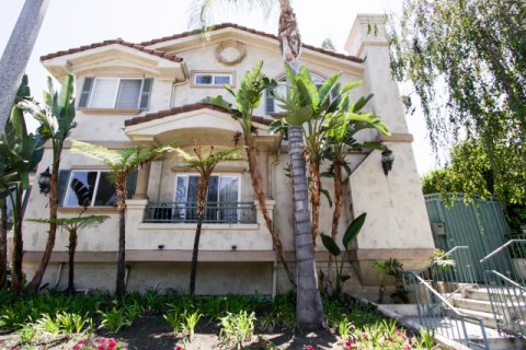 Magnolia Villas Sherman Oaks