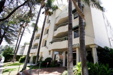 San Tropez Villas Sherman Oaks
