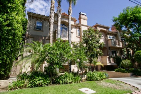 Vesper Villas Sherman Oaks