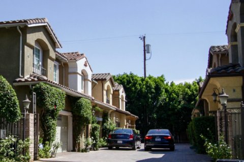Weddington Townhomes Sherman Oaks
