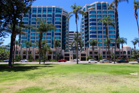 Park Laurel Downtown San Diego