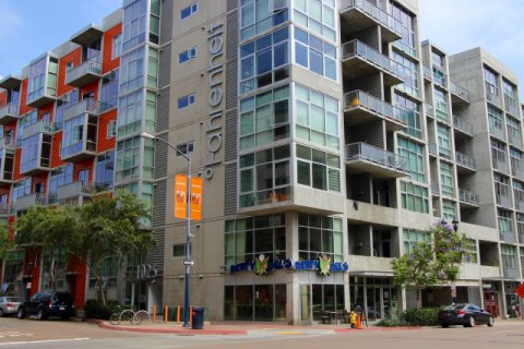 Rowhomes on F Downtown San Diego