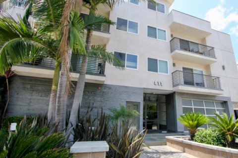 The 811 beverly center