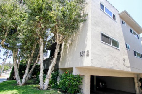 1312 Centinela west la