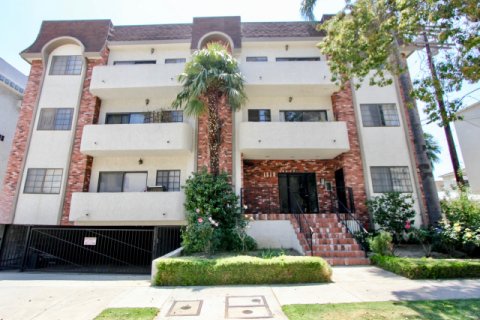 Brighton Manor West LA