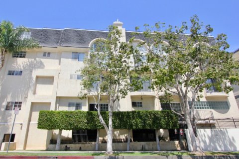 Lafayette Court West LA