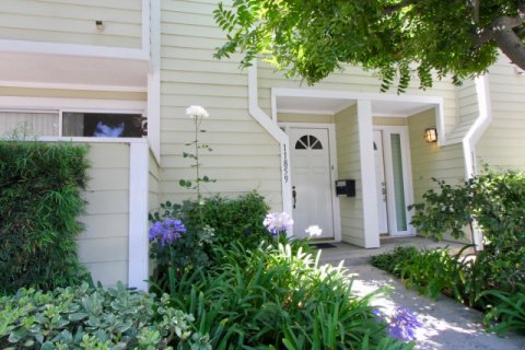 Nebraska Manor Townhomes West LA