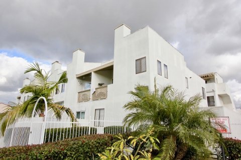 Berkshire Condos Garden Grove