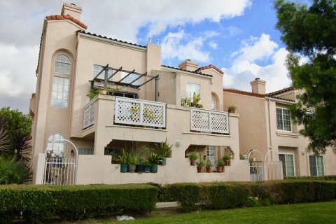 Yorkshire Townhomes Garden Grove