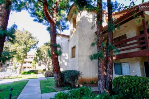Newman Terrace Huntington Beach