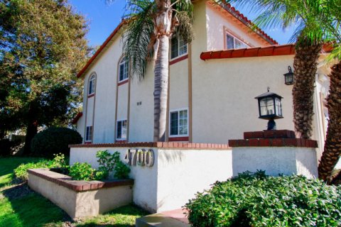 Pelican Pointe Villas Huntington Beach