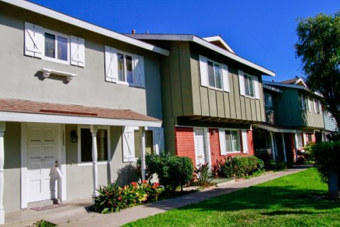 Village Townhomes Huntington Beach