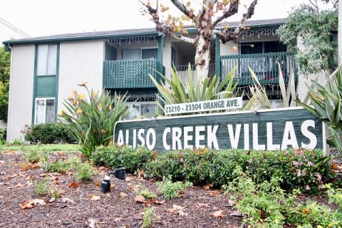 Aliso Creek Villas Lake Forest
