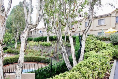 Vista Del Flores Lake Forest