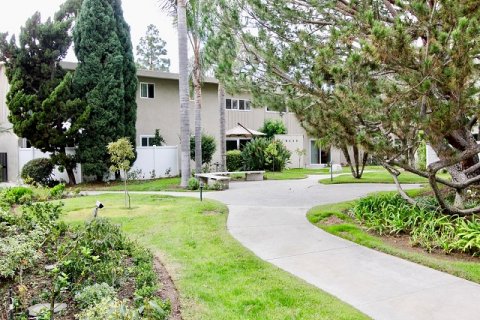Westcliff Villas Newport Beach