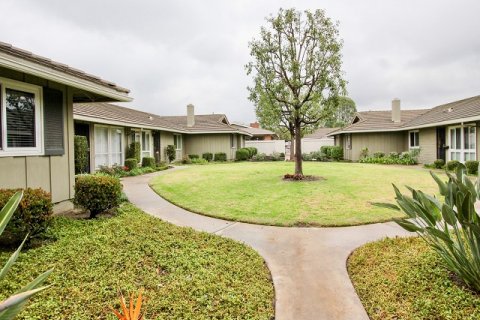 Broadmoor Park Tustin