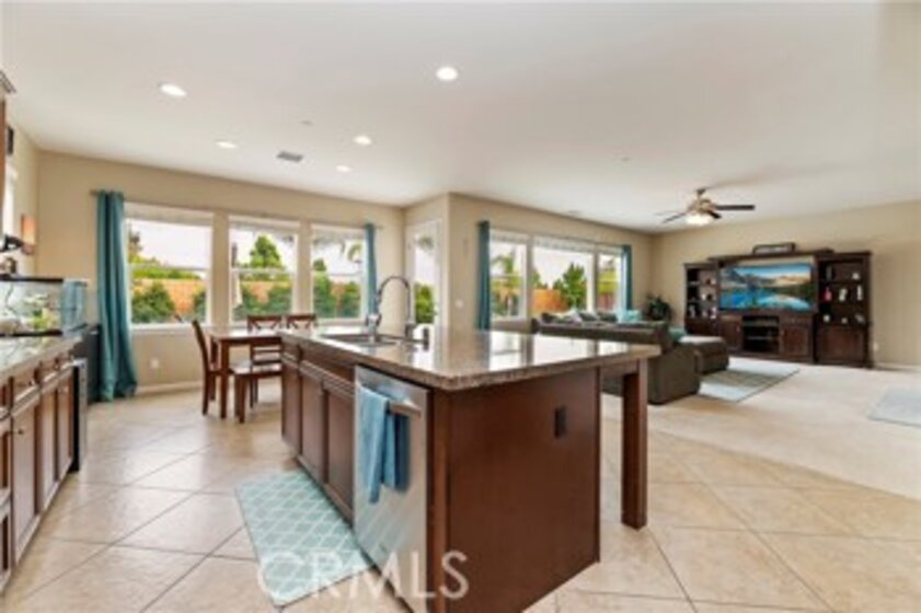 29982 Boathouse Photo