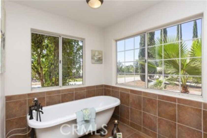 39651 Via Cacho Photo