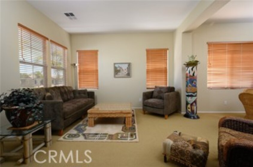 37651 Oxford Drive Photo