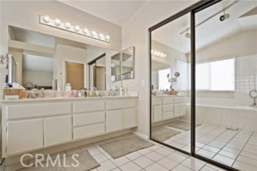 25521 Cliffrose Drive Photo