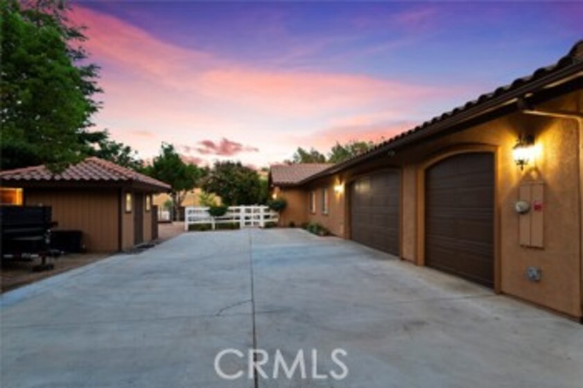 40724 La Colima Road Photo