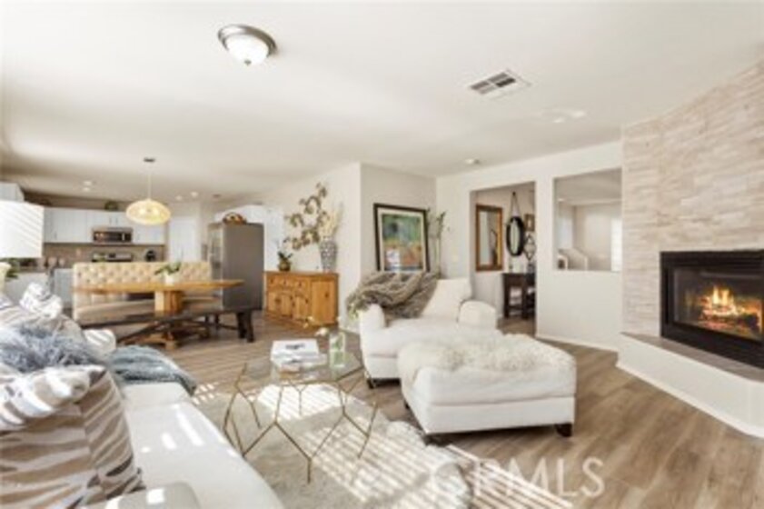 23791 Pepperleaf Street Photo