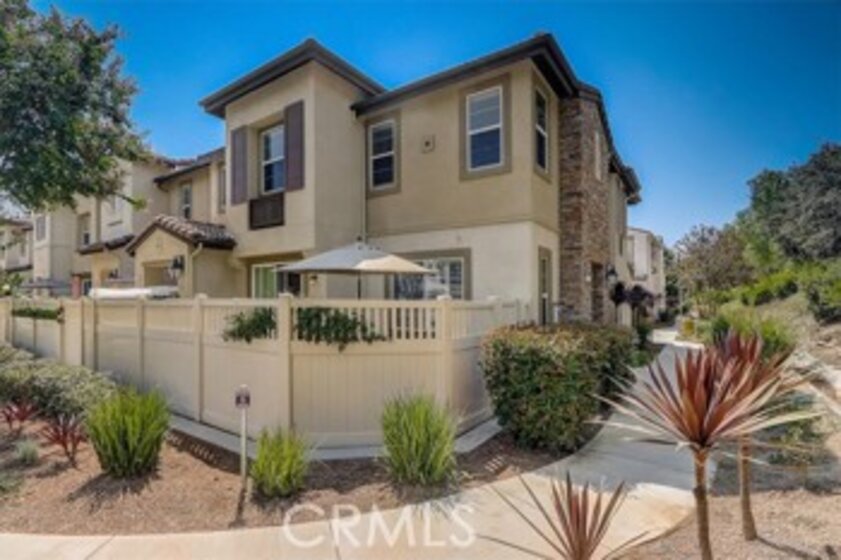 44026 Corriente Court Photo