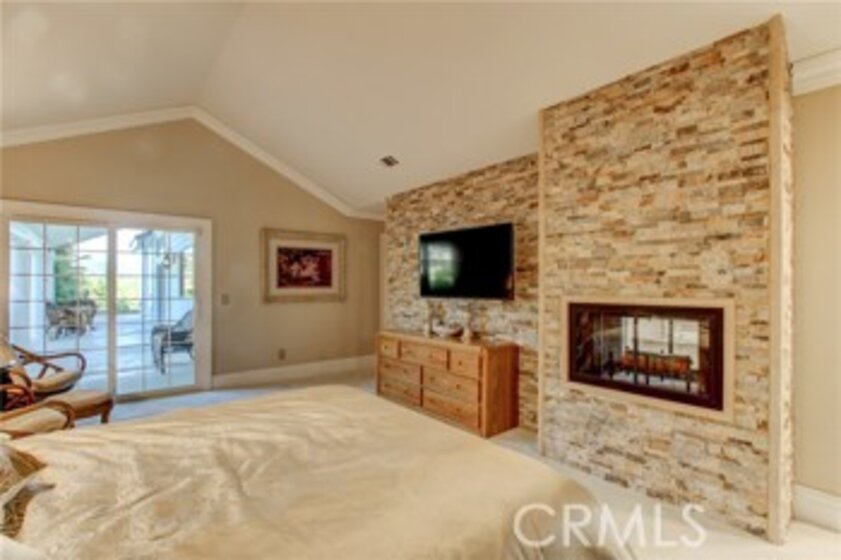 42250 Cee Cee Road Photo